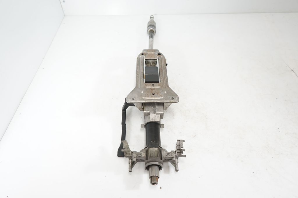 Steering wheel axle (5)