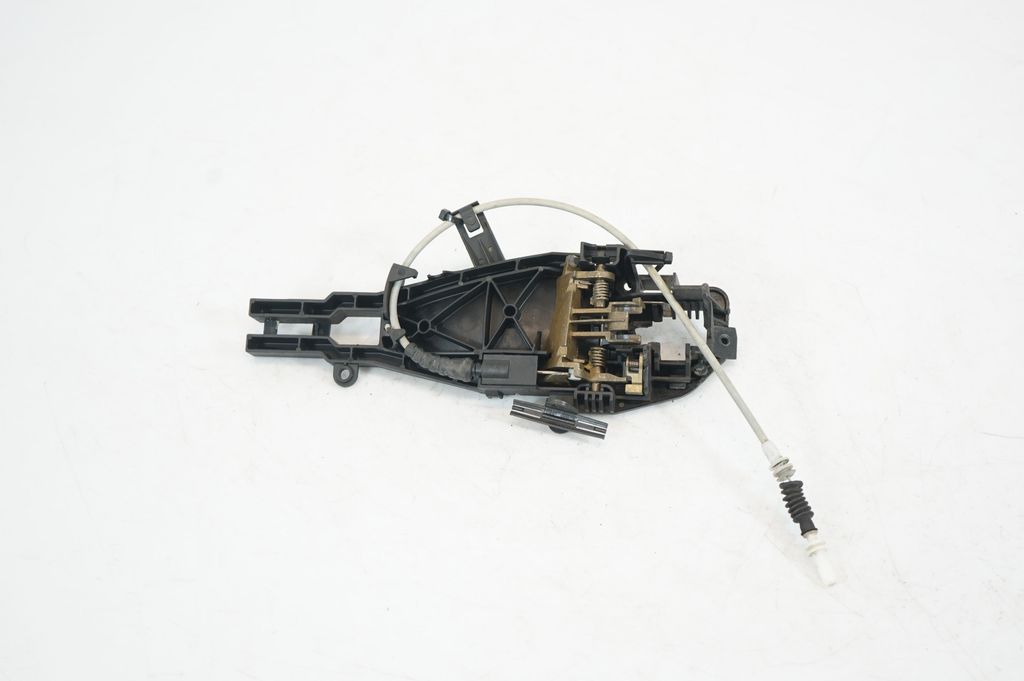 Front door exterior handle/bracket (5)