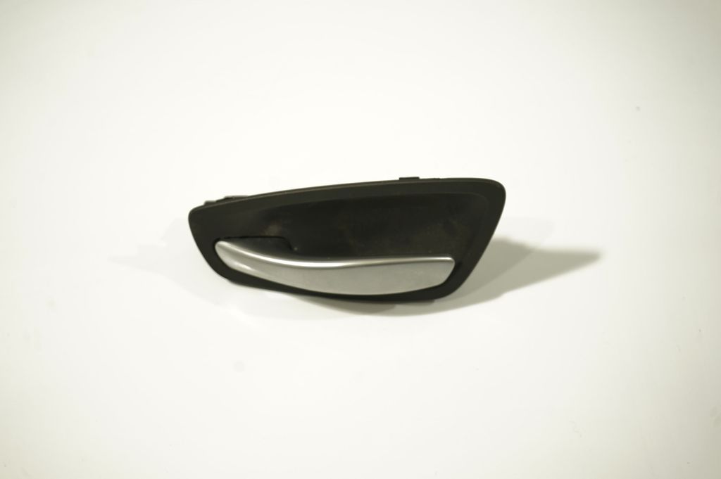 Front door interior handle (5)