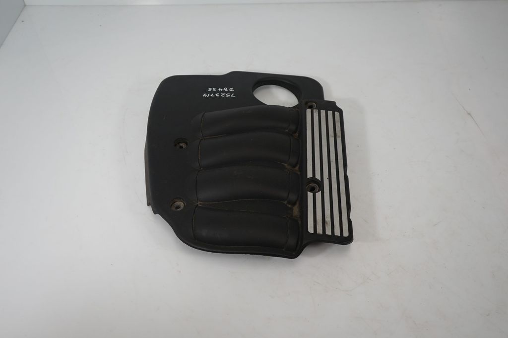 Engine cover (trim) (3)