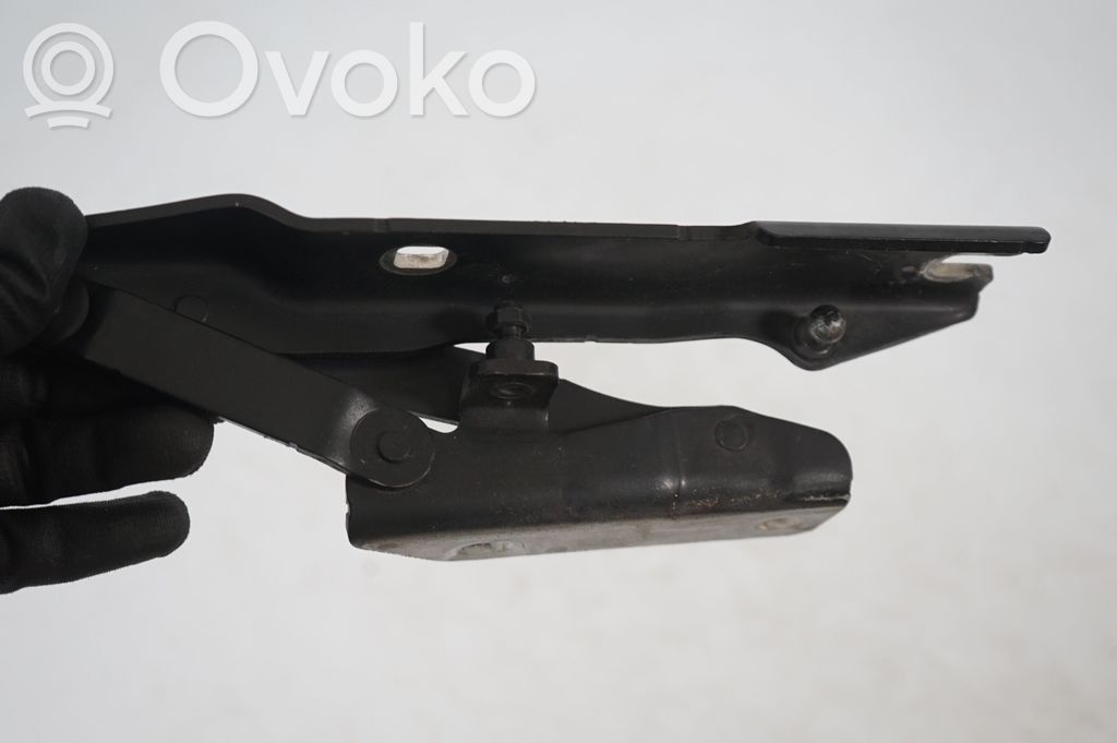Engine bonnet/hood hinges (6)