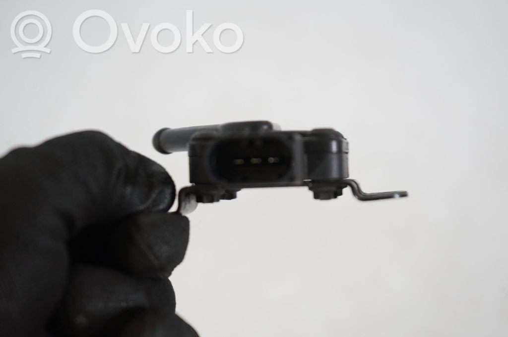 Exhaust gas pressure sensor (6)