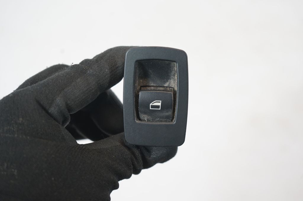 Electric window control switch (6)