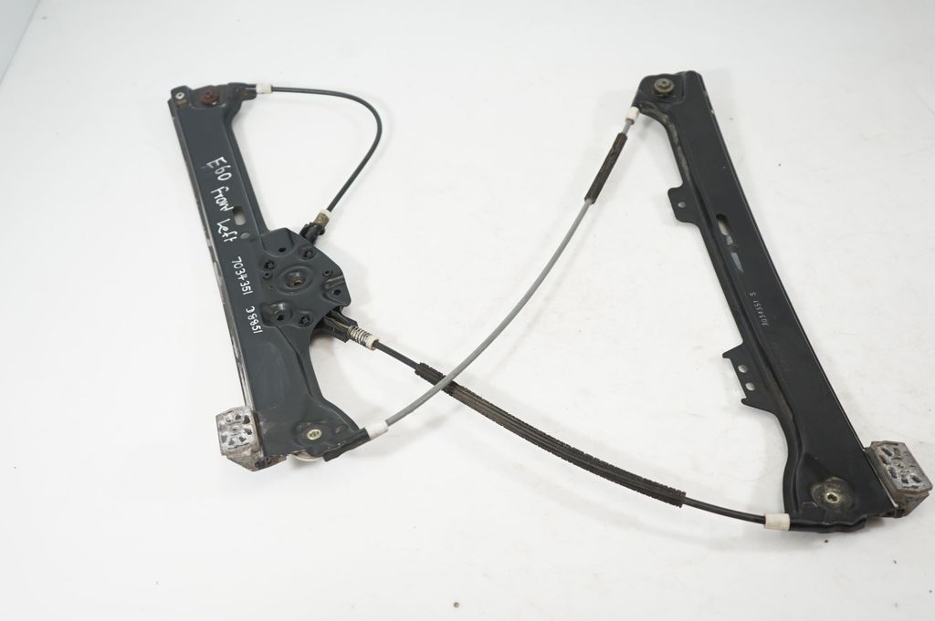 Front door window regulator with motor (2)