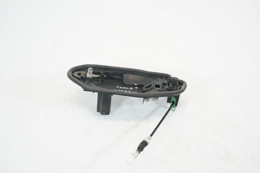 Rear door exterior handle (3)
