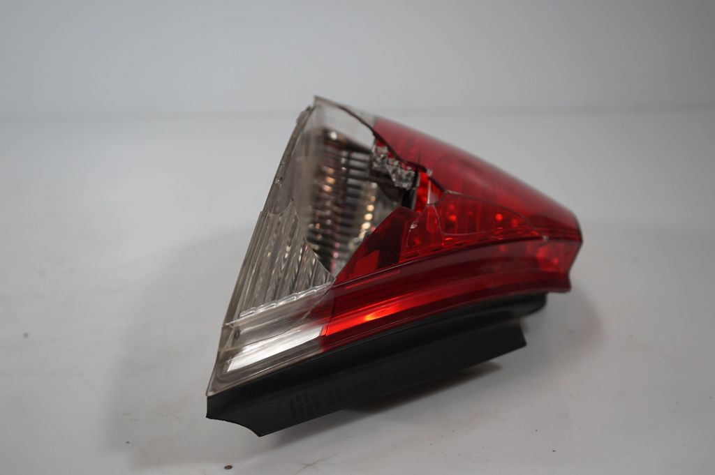 Rear/tail lights (9)