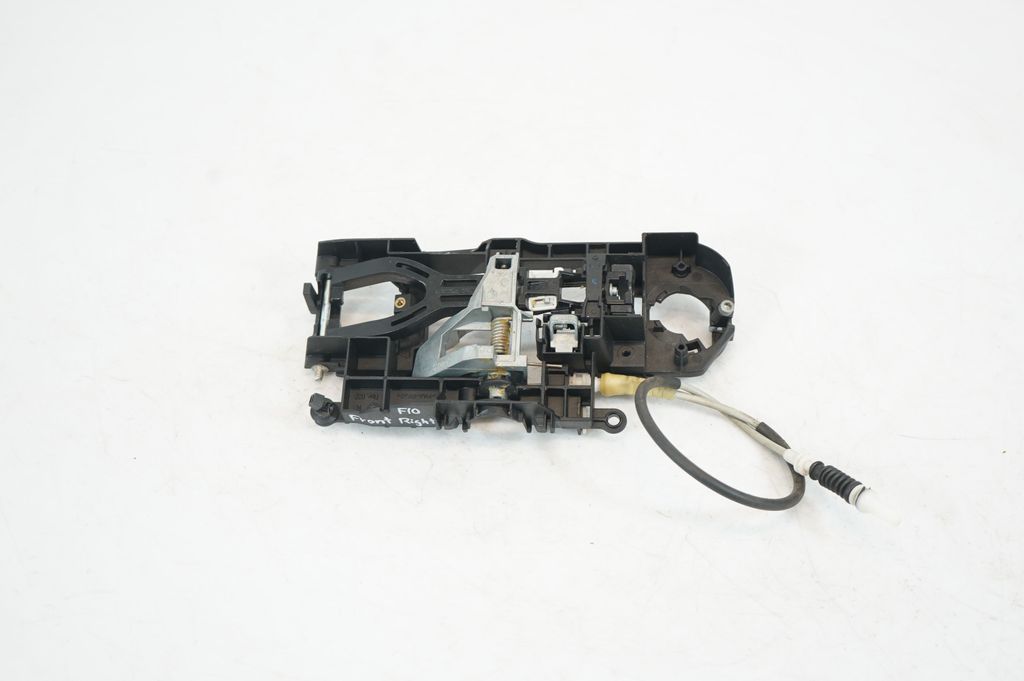 Rear door exterior handle (3)