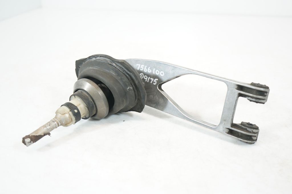 Gear shifter/selector (8)