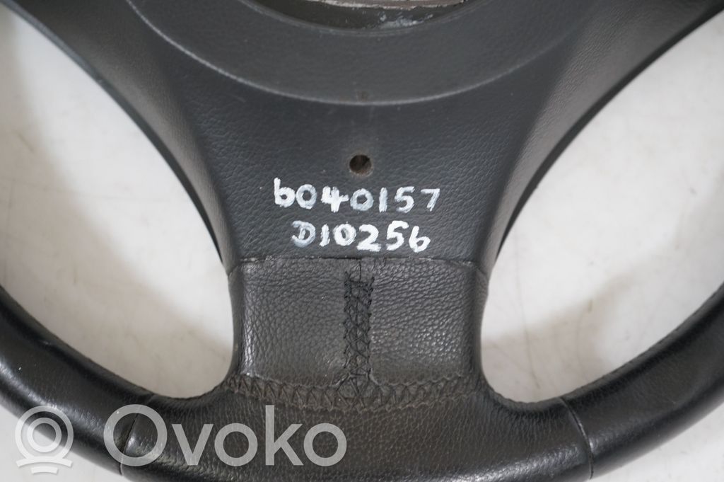 Steering wheel (10)