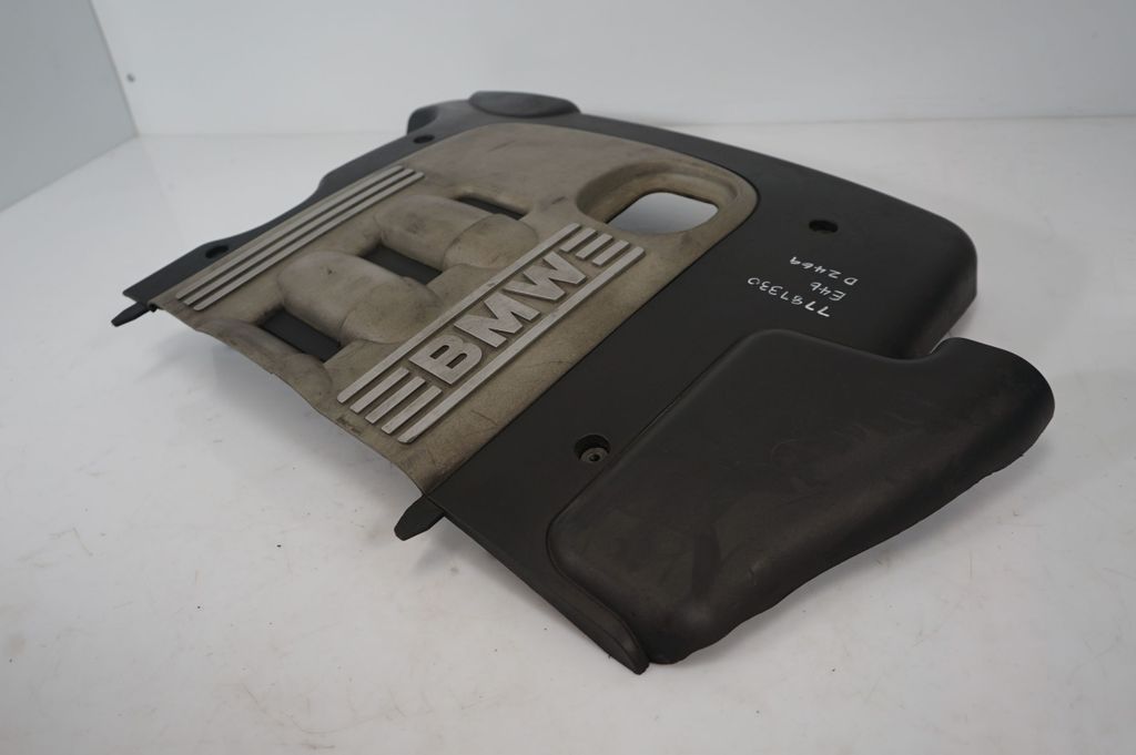 Engine cover (trim) (7)