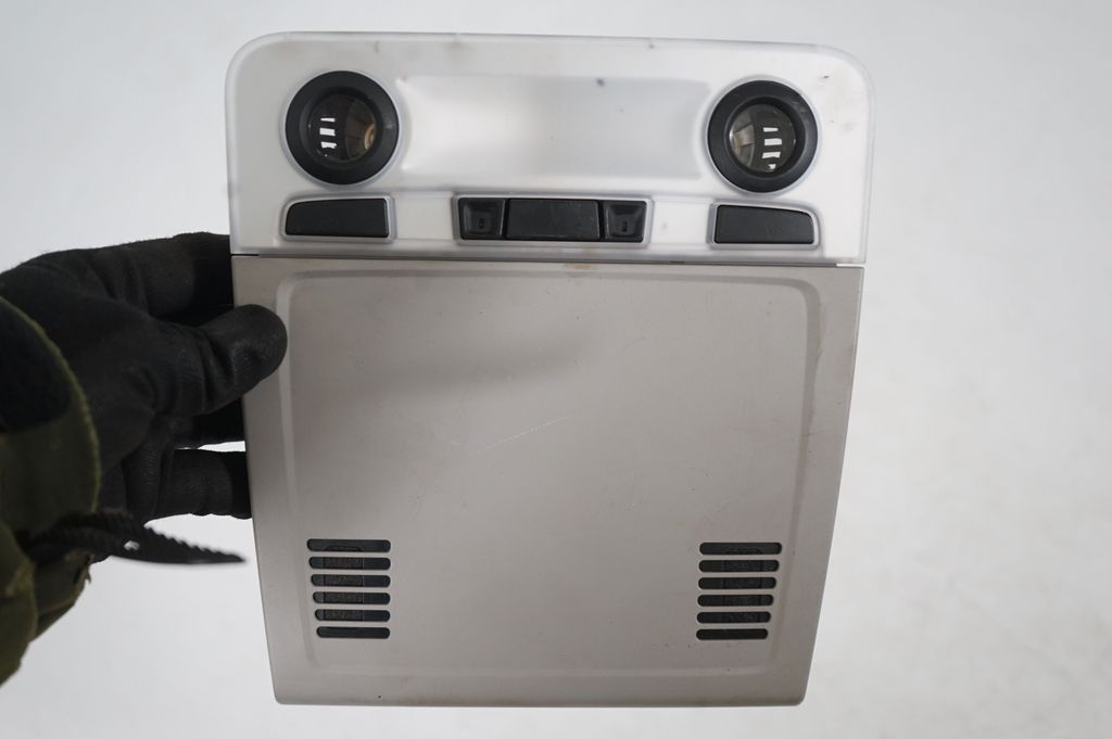 Front seat light (7)