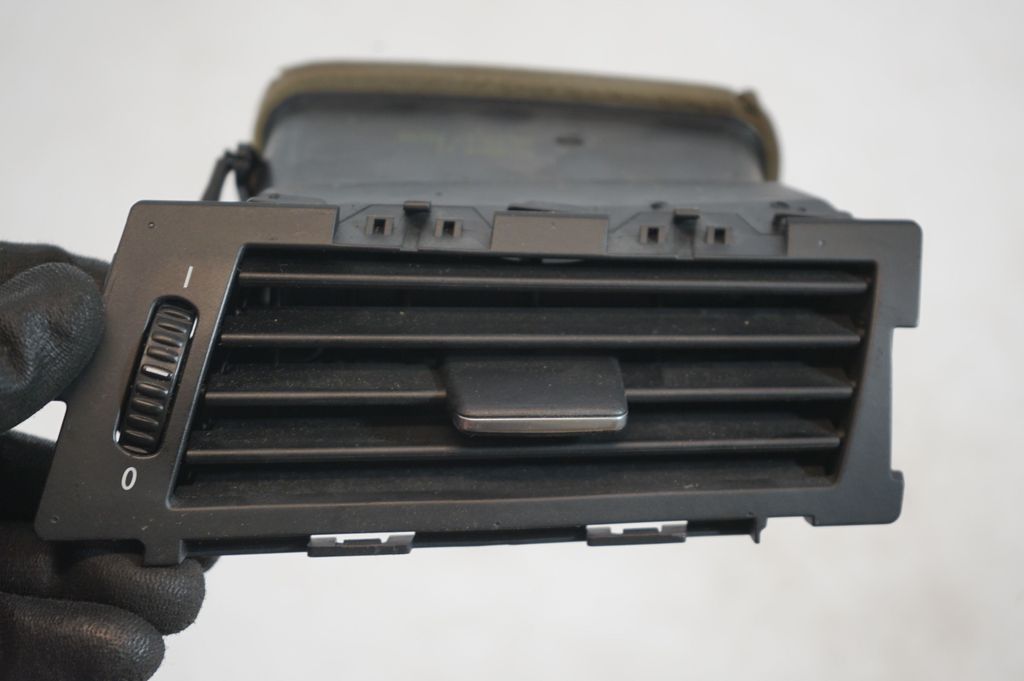 Dashboard side air vent grill/cover trim (7)