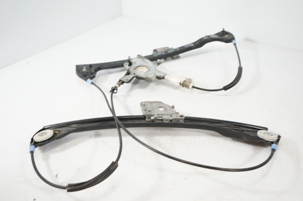 Front door window regulator with motor (7)