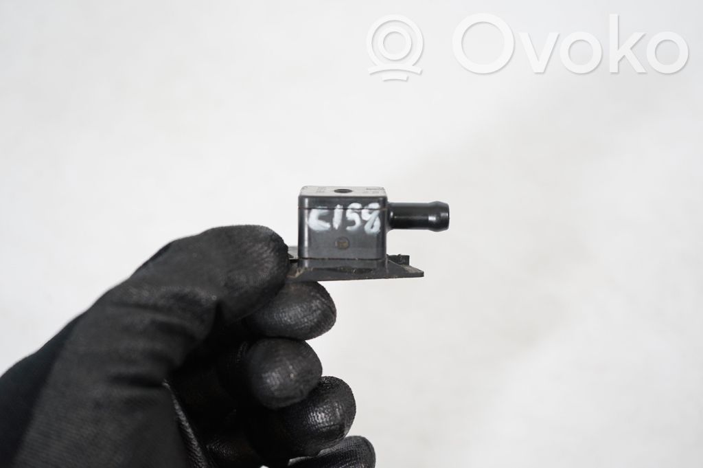 Exhaust gas pressure sensor (9)