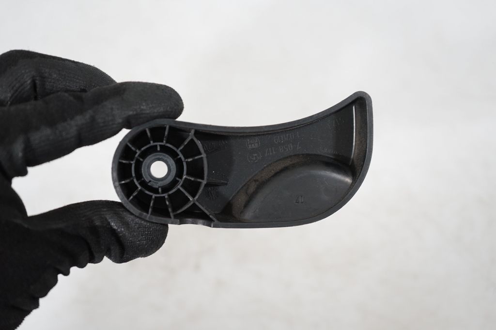 Engine bonnet (hood) release handle (6)