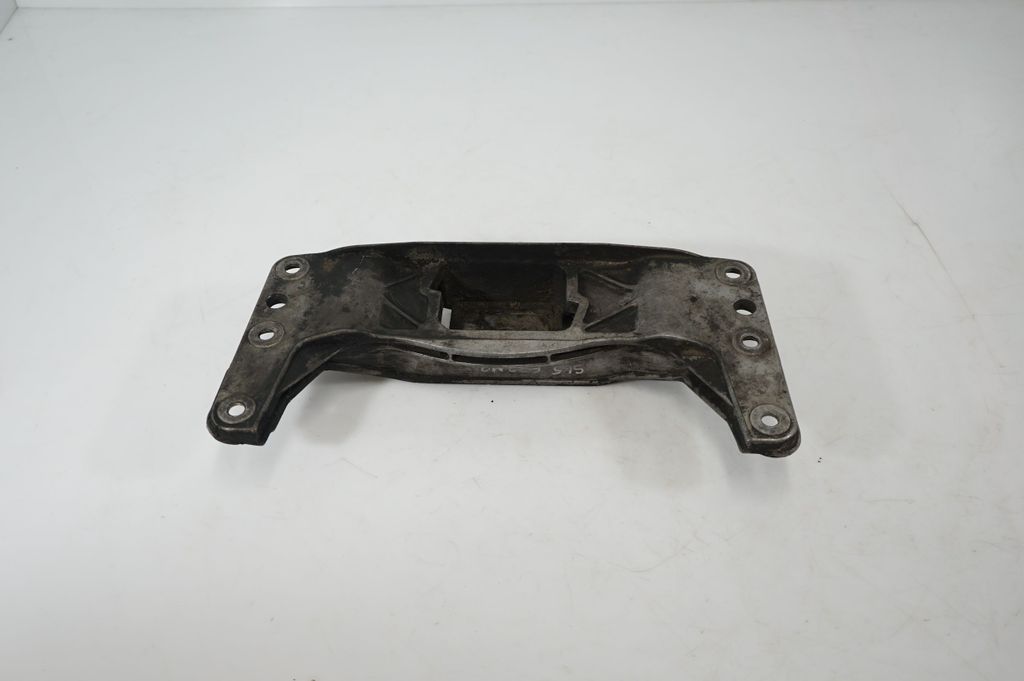 Gearbox mounting bracket (5)