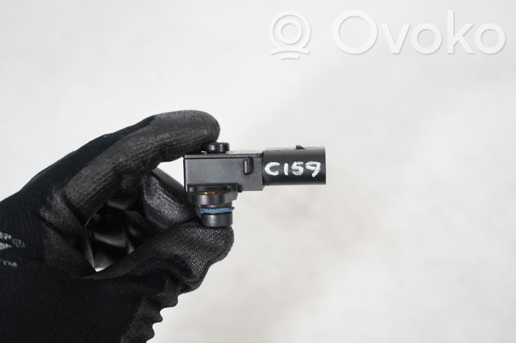 Air pressure sensor (7)