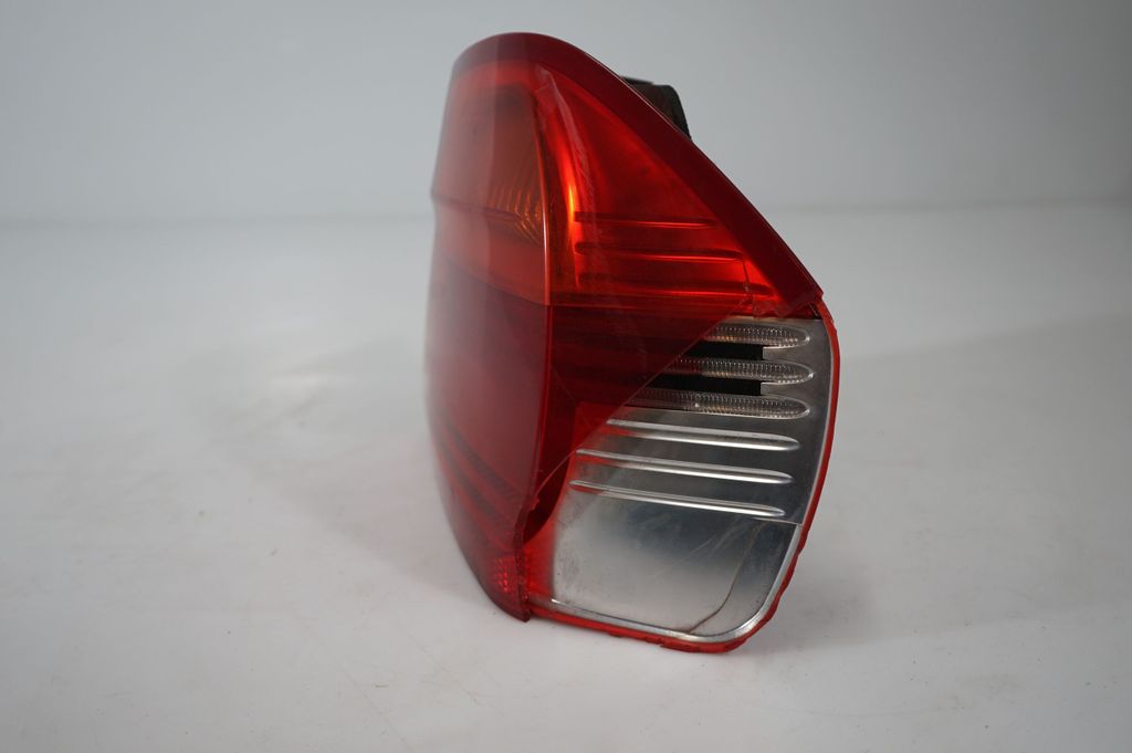 Rear/tail lights (9)