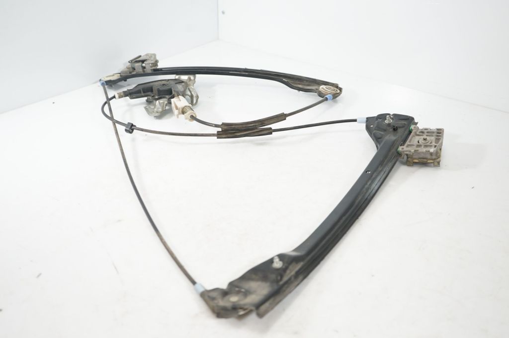 Front door window regulator with motor (6)