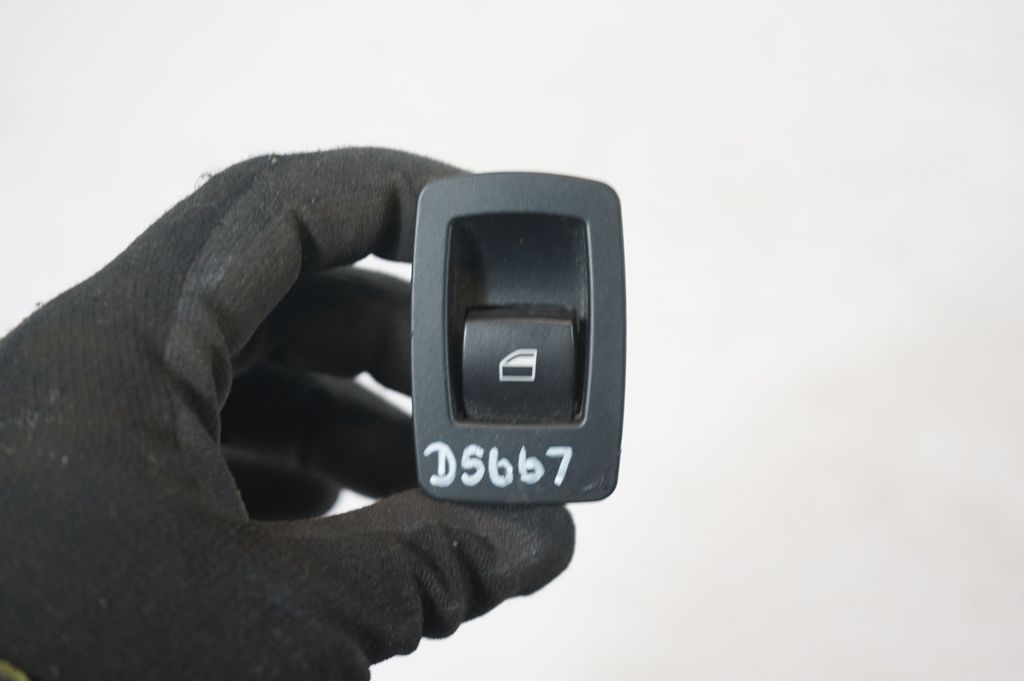 Electric window control switch (7)