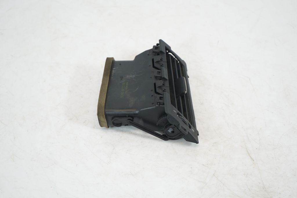 Dashboard side air vent grill/cover trim (4)