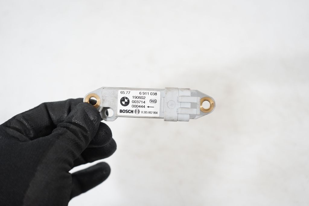 Airbag deployment crash/impact sensor (8)