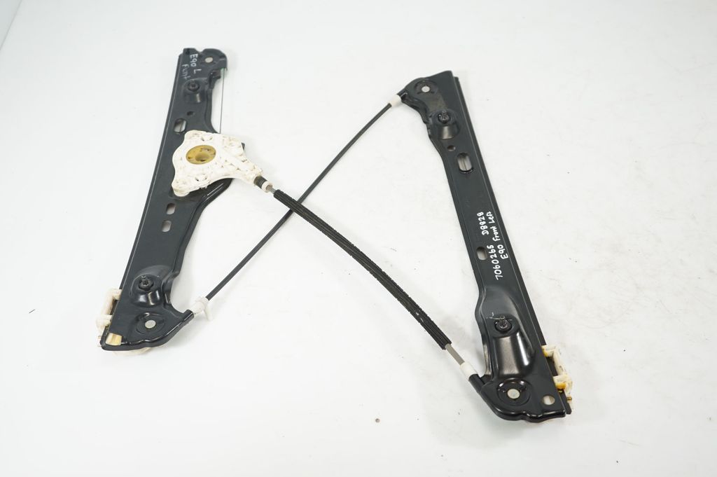 Front door window regulator with motor (4)