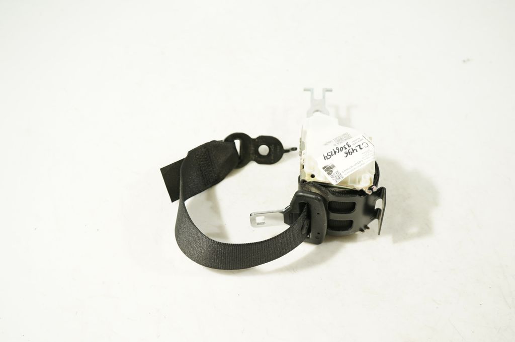 Rear seatbelt (2)