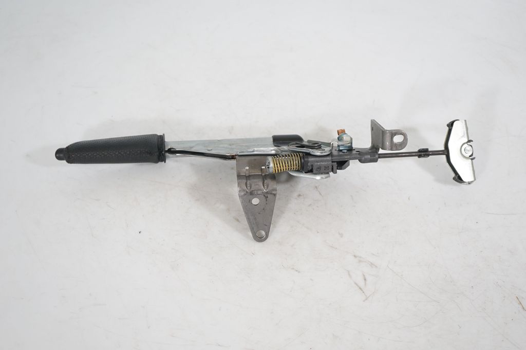 Handbrake/parking brake lever assembly (5)