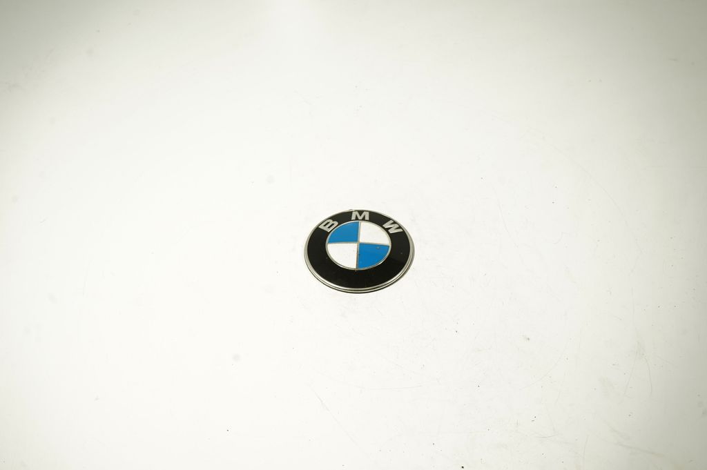 Manufacturers badge/model letters (5)