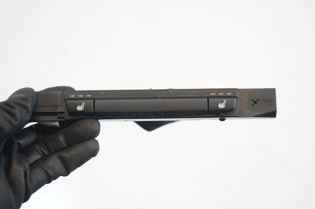 Seat heating switch (6)