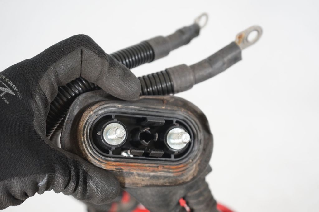 Positive cable (battery) (5)