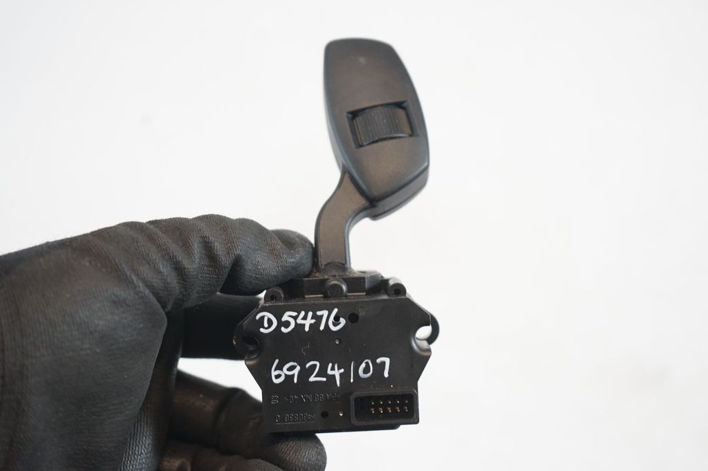 Wiper control stalk (8)