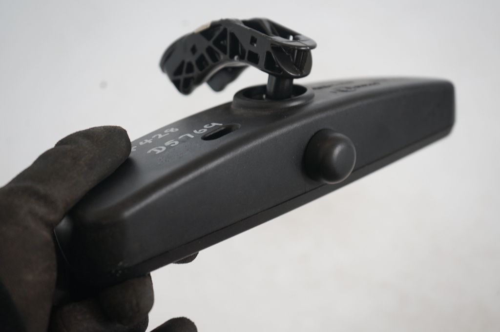 Rear view mirror (interior) (7)