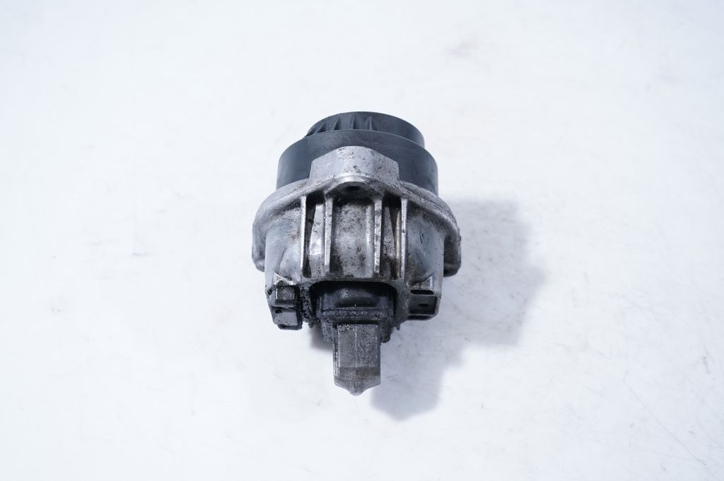 Engine mount bracket (3)