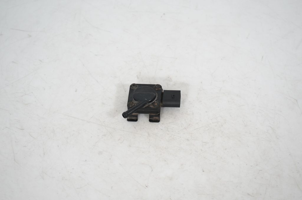 Exhaust gas pressure sensor (2)