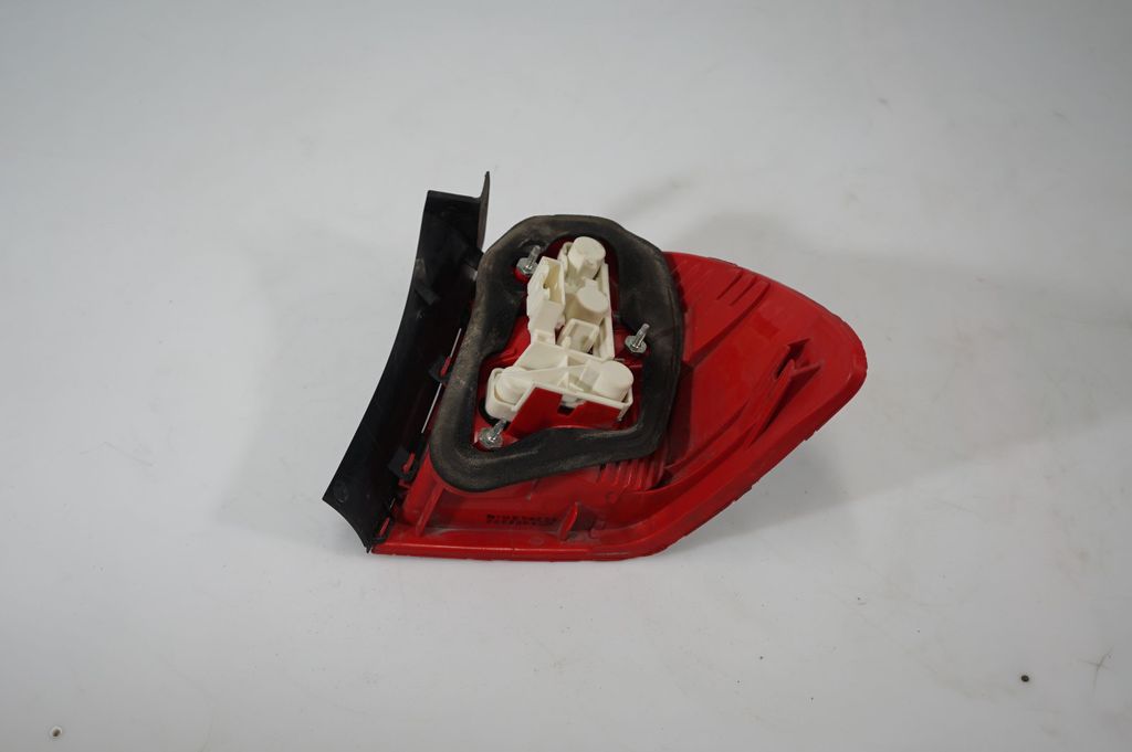 Rear/tail lights (5)