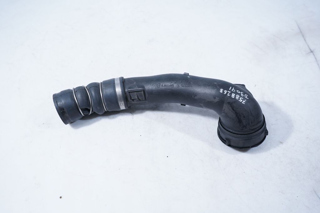 Intercooler hose/pipe (3)