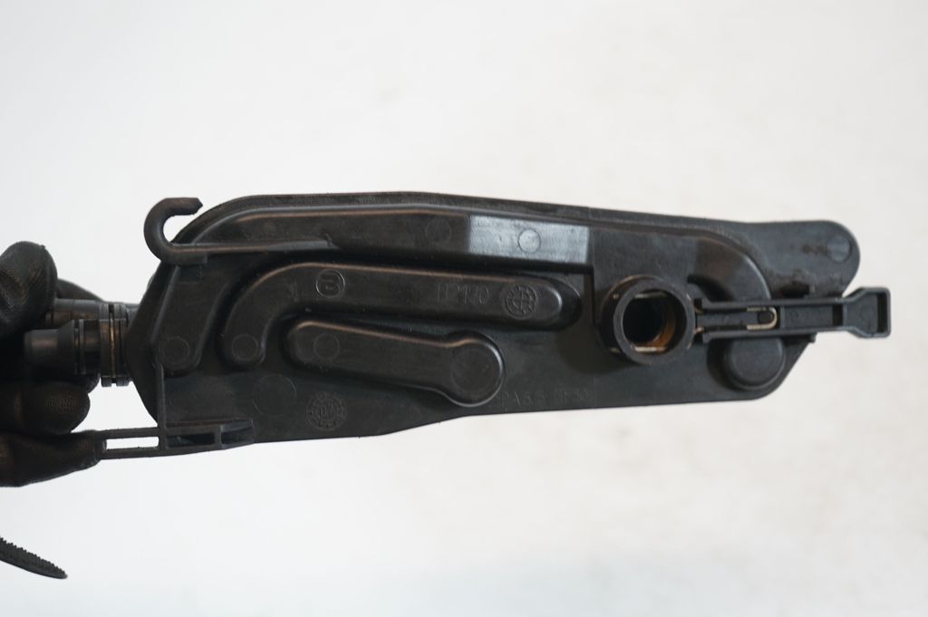 Coolant radiator (7)