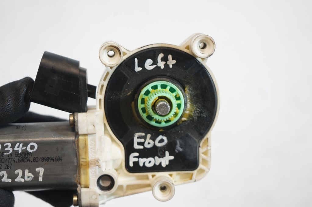 Front door window regulator motor (7)