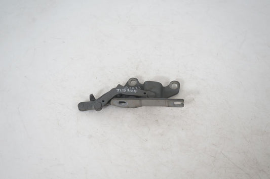 Engine bonnet/hood hinges