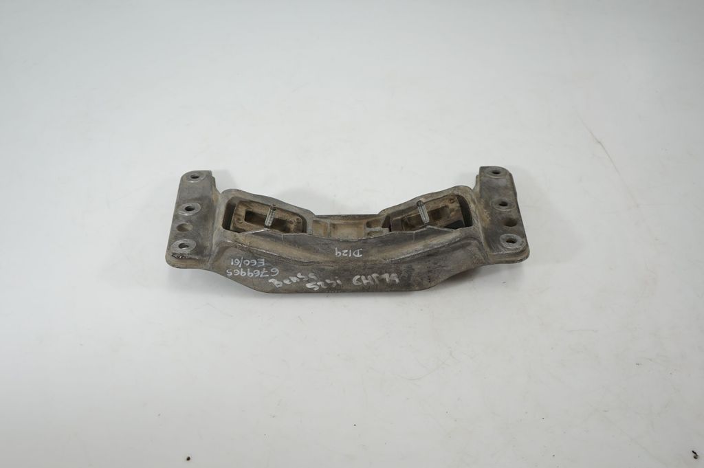 Gearbox mounting bracket (5)