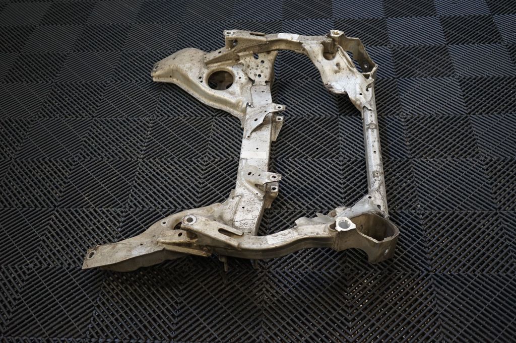 Front subframe (2)