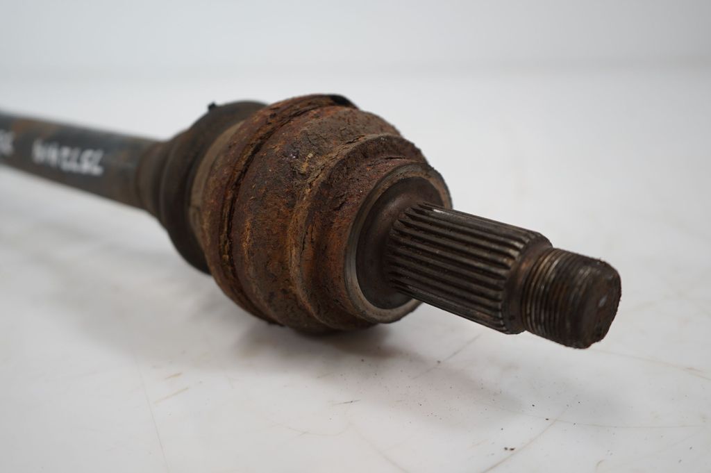 Rear driveshaft (4)