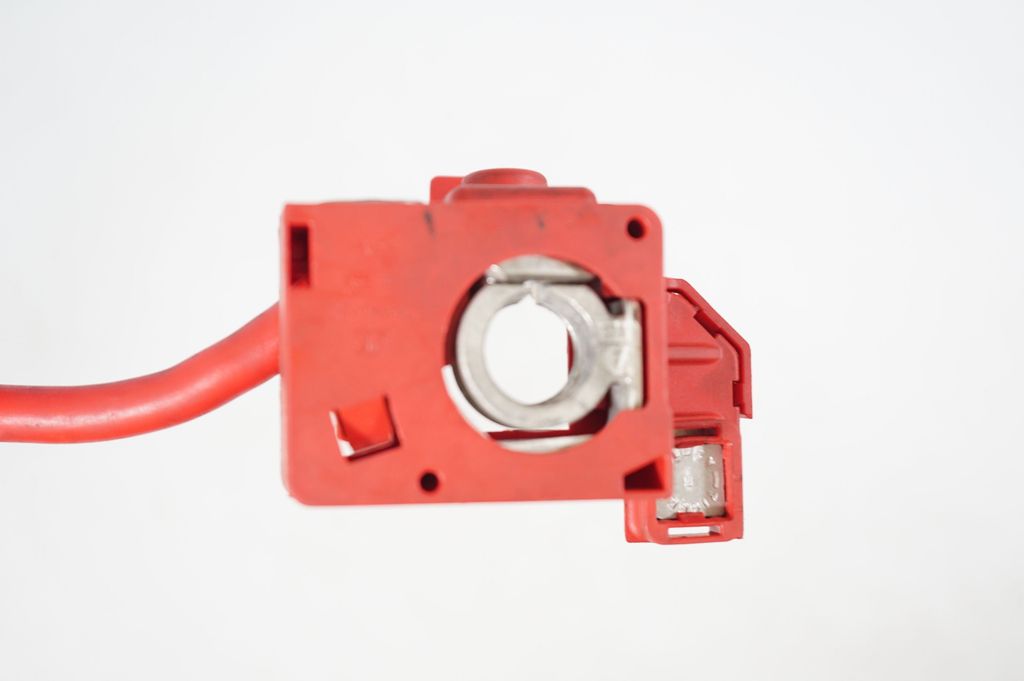 Positive cable (battery) (8)