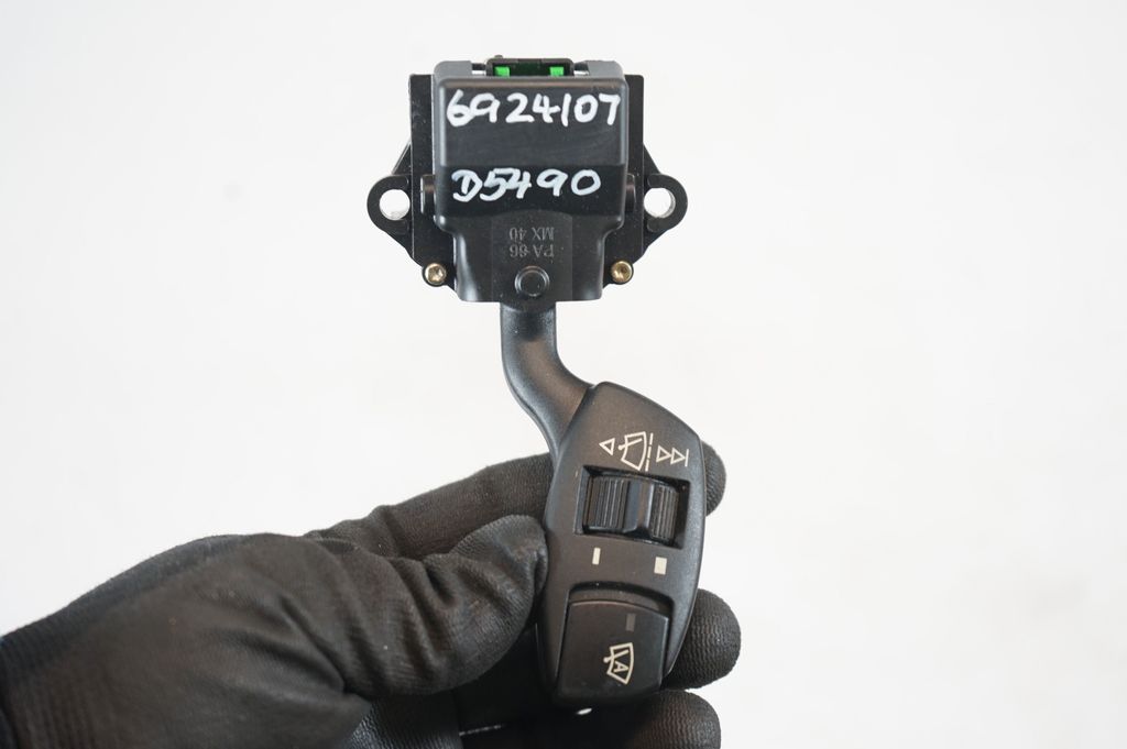 Wiper control stalk (8)