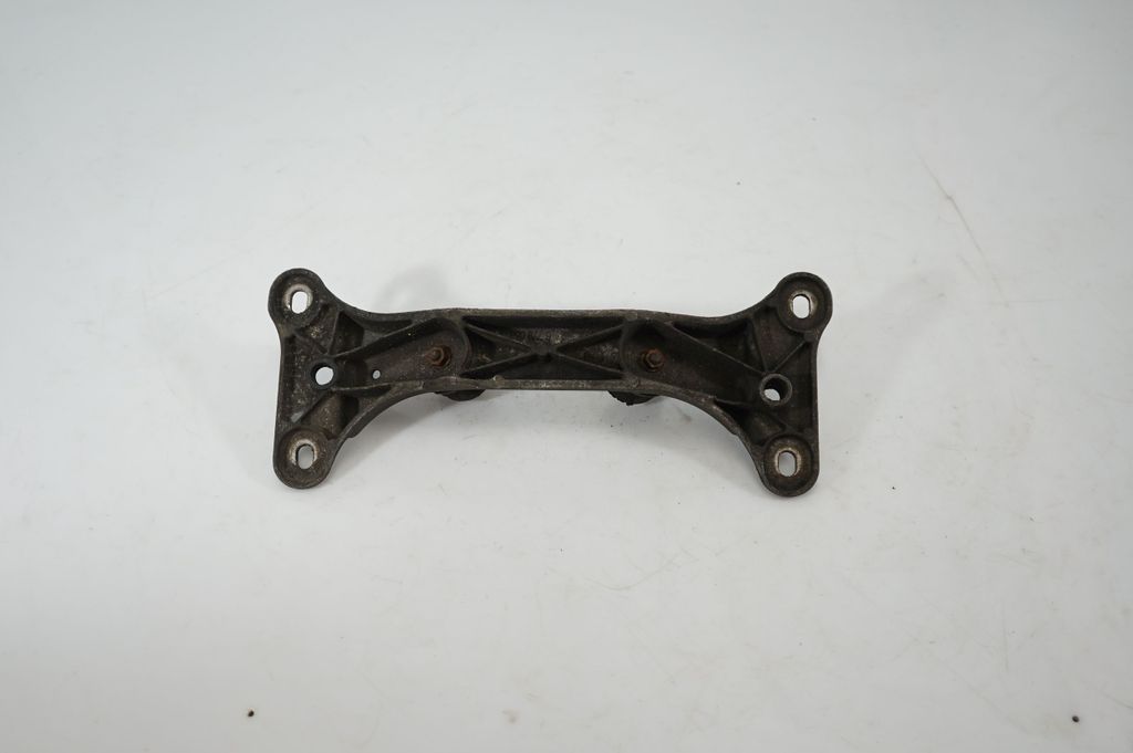 Gearbox mounting bracket (5)