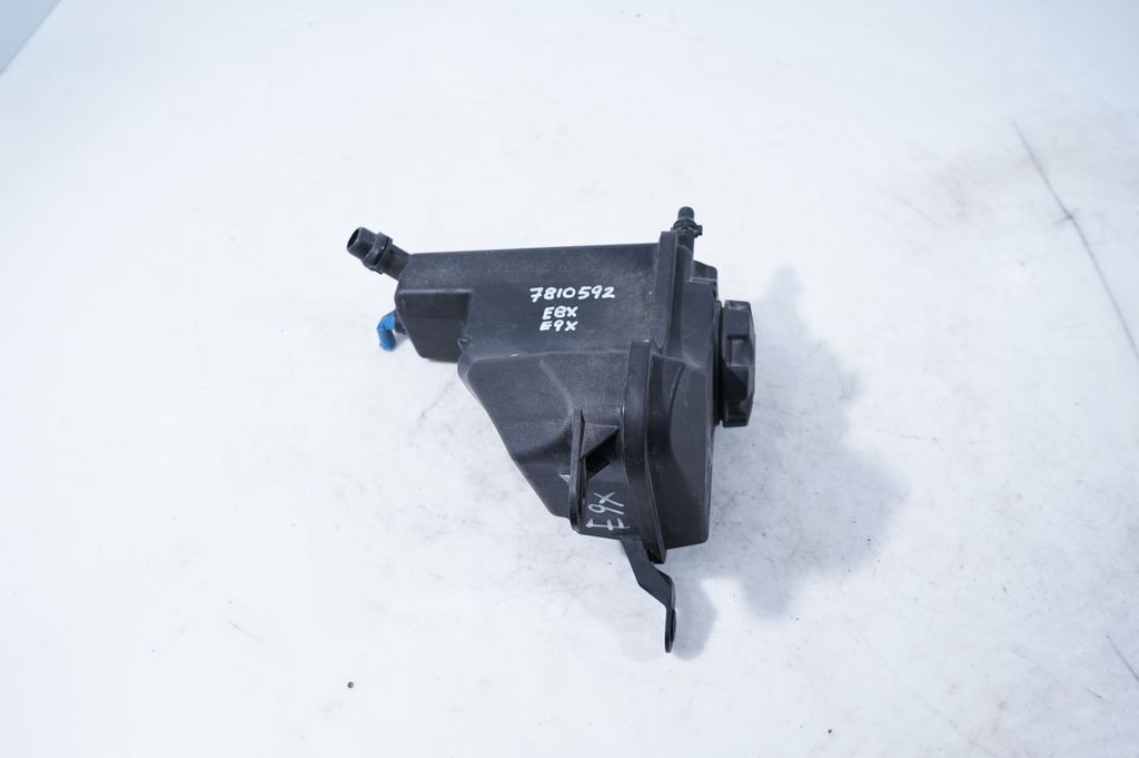Coolant expansion tank/reservoir (2)
