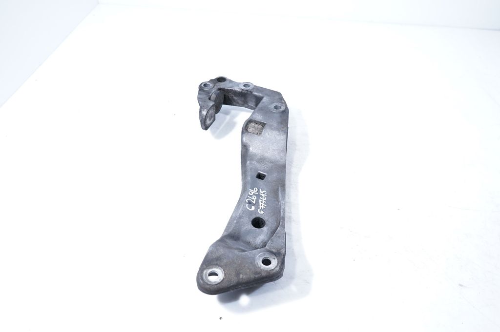 Gearbox mounting bracket (4)