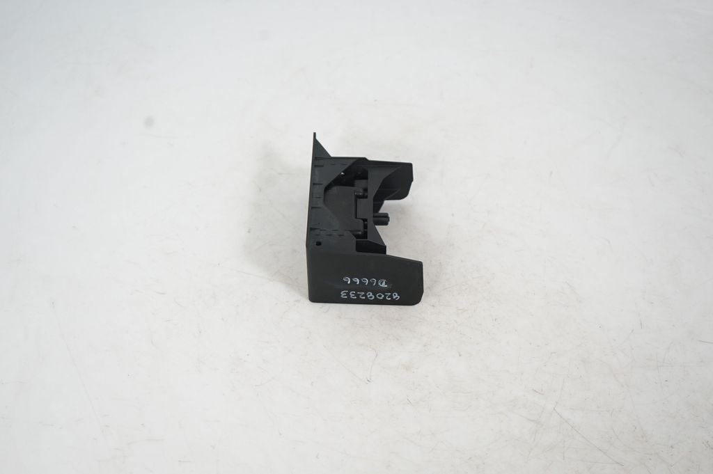 Rear door ashtray (2)